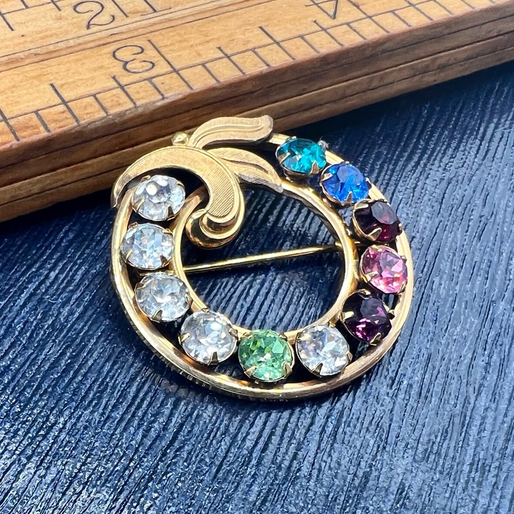 Vintage VAN DELL 1/20 12KT gold filled round wreath rhinestone brooch